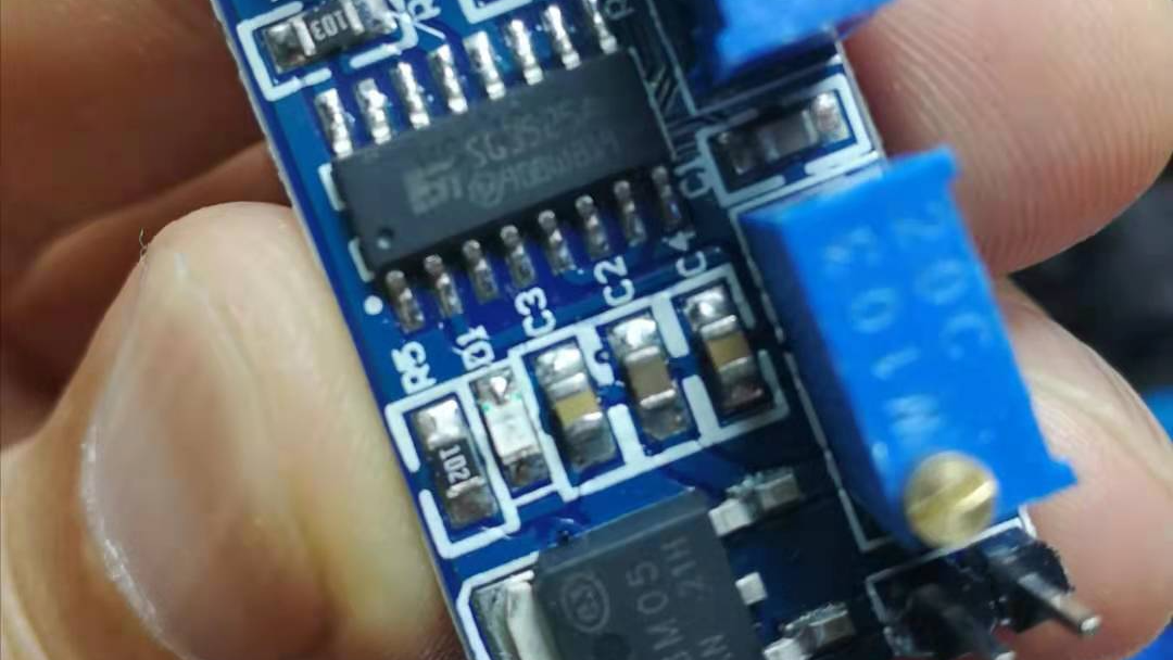 【雕爷学编程】Arduino动手做（146）---SG3525 PWM频率模块