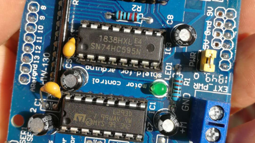 【雕爷学编程】Arduino动手做（154）---AFMotor电机扩展板模块